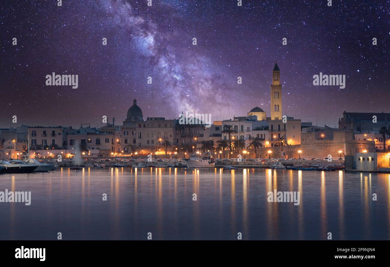Bari night hi-res stock photography and images - Alamy
