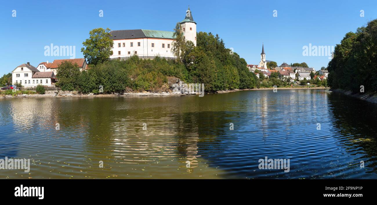 Zirovnice Renaissance and baroque castle standing above the water surface. Bohemian and Moravian Highlands, Czech Republic Stock Photo