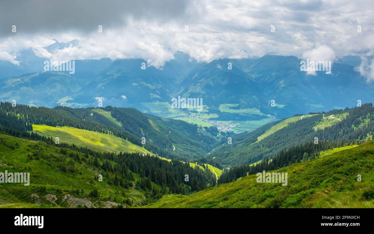 View of the alps along the famous hiking trail Pinzgauer spaziergang near Zell am See, Salzburg region, Austria. Stock Photo