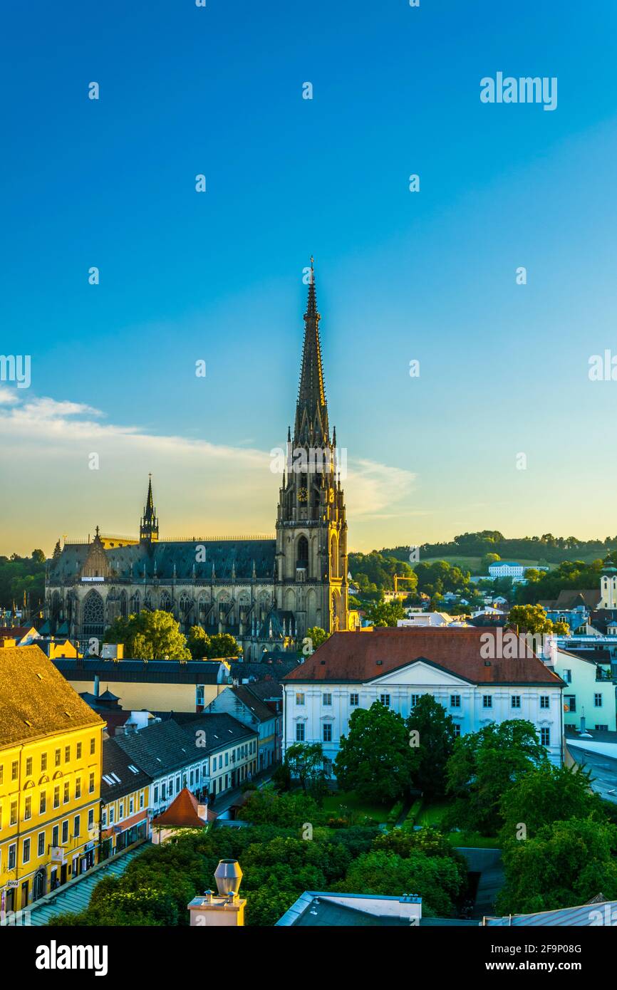 New cathedral linz aerial hi-res stock photography and images - Alamy
