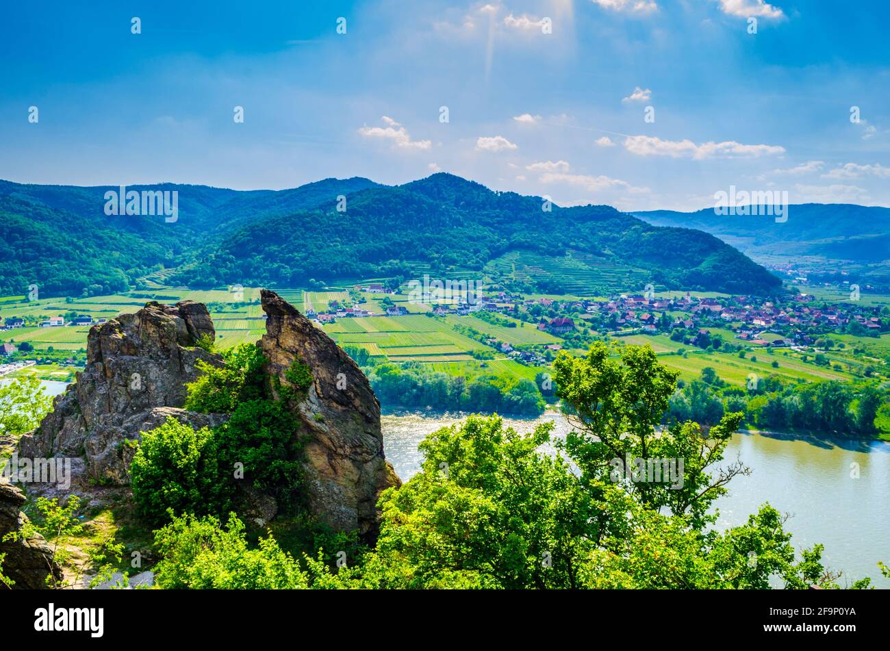 Ruins Kuenringer Castle. The English King Richard Lionheart was held prisoner here. Durnstein (Dürnstein), Wachau Valley - UNESCO World Heritage Site, Stock Photo