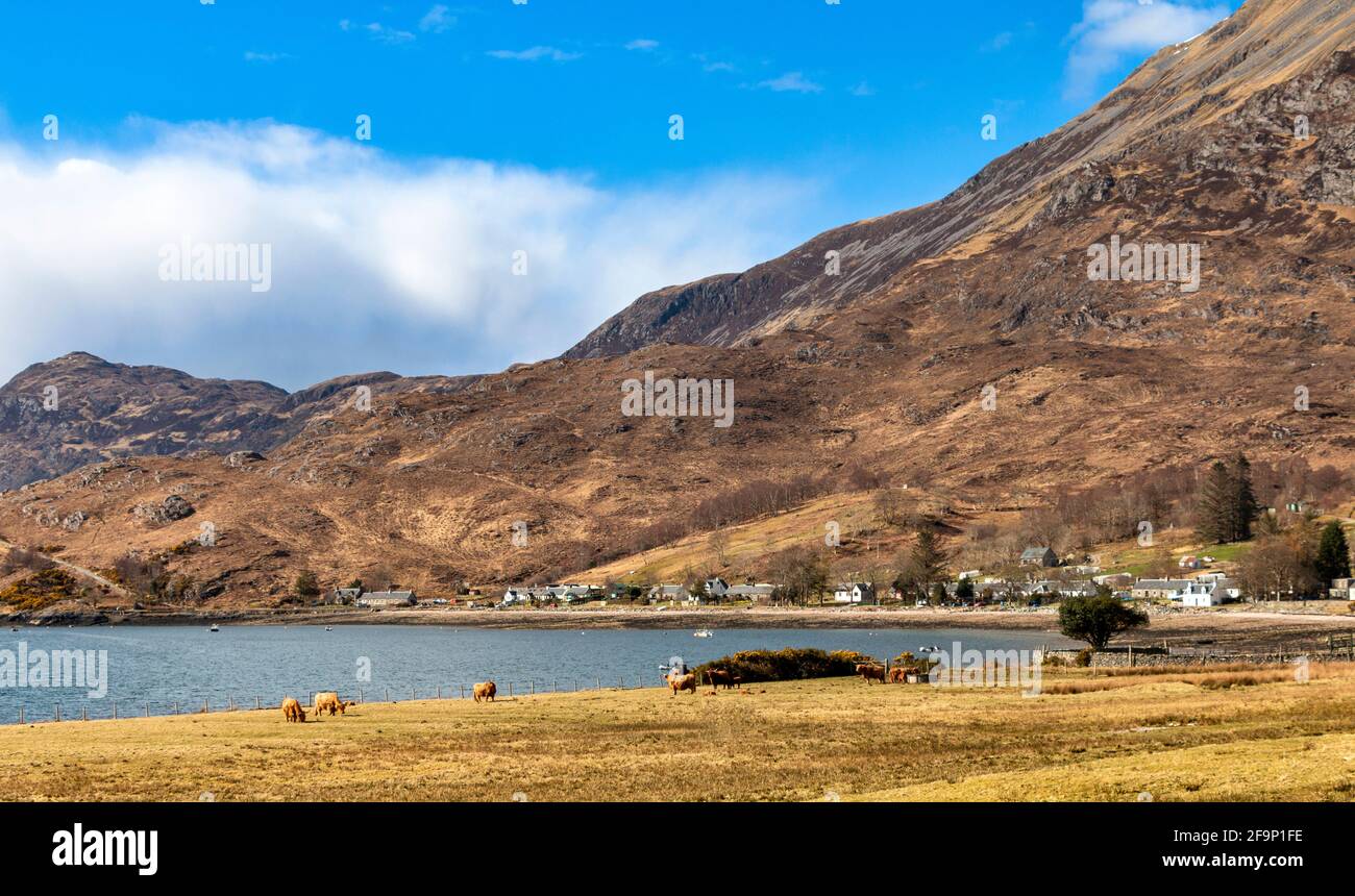 GLENELG HIGHLANDS SCOTLAND VIEW OF ARNISDALE HOUSES AND VILLAGE OVER LOCH HOURN Stock Photo