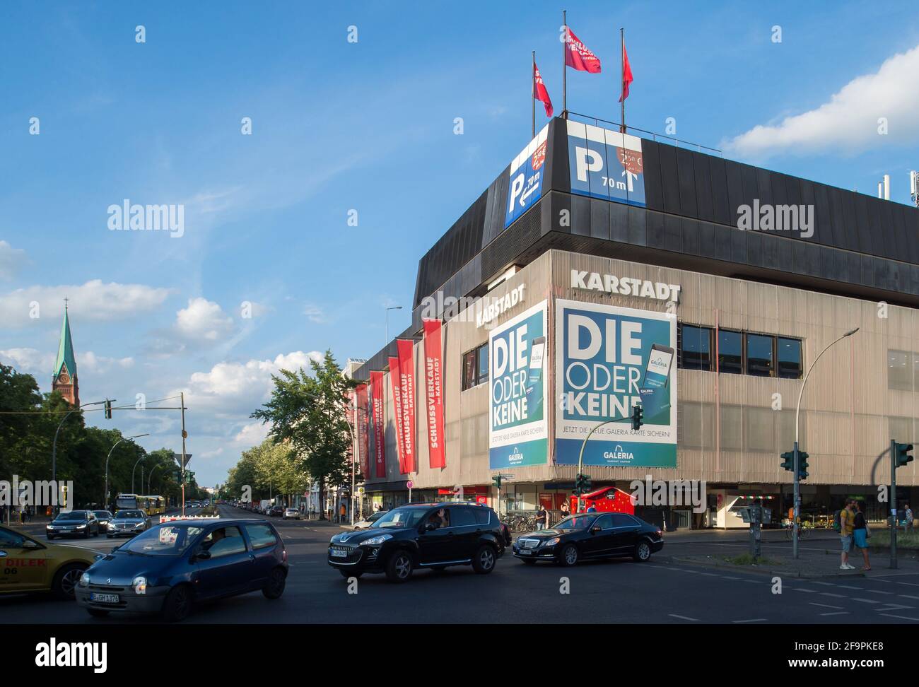Karstadt shop hi-res stock photography and images - Page 3 - Alamy