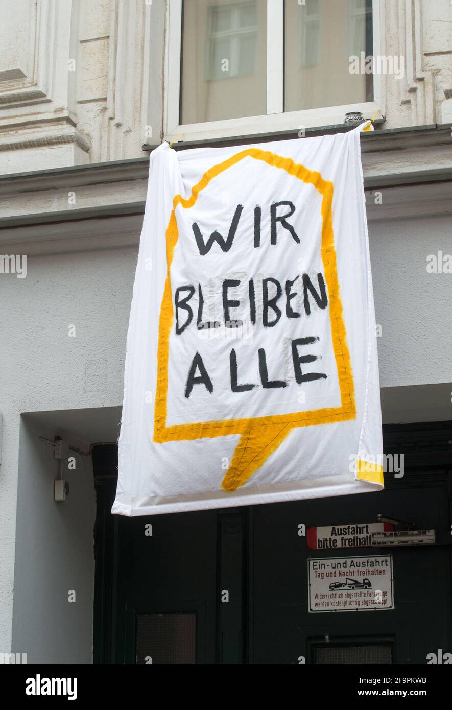 07.12.2020, Berlin, Berlin, Germany - Mitte - Tenant protest against the sale of rental apartments. 0CE201207D005CAROEX.JPG [MODEL RELEASE: NOT APPLIC Stock Photo