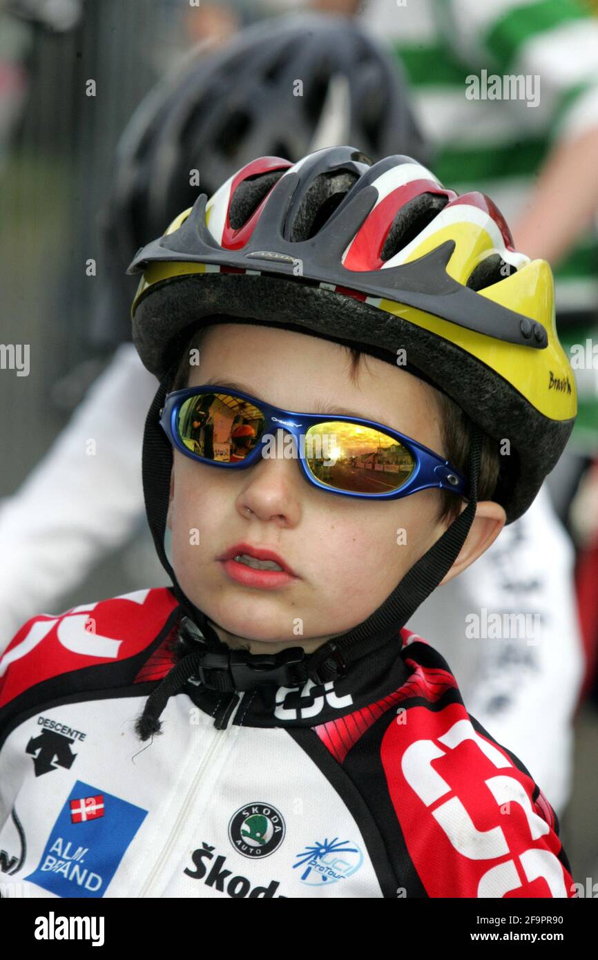 Girvan Cycle Race . The traditional Saturday evening circuit race