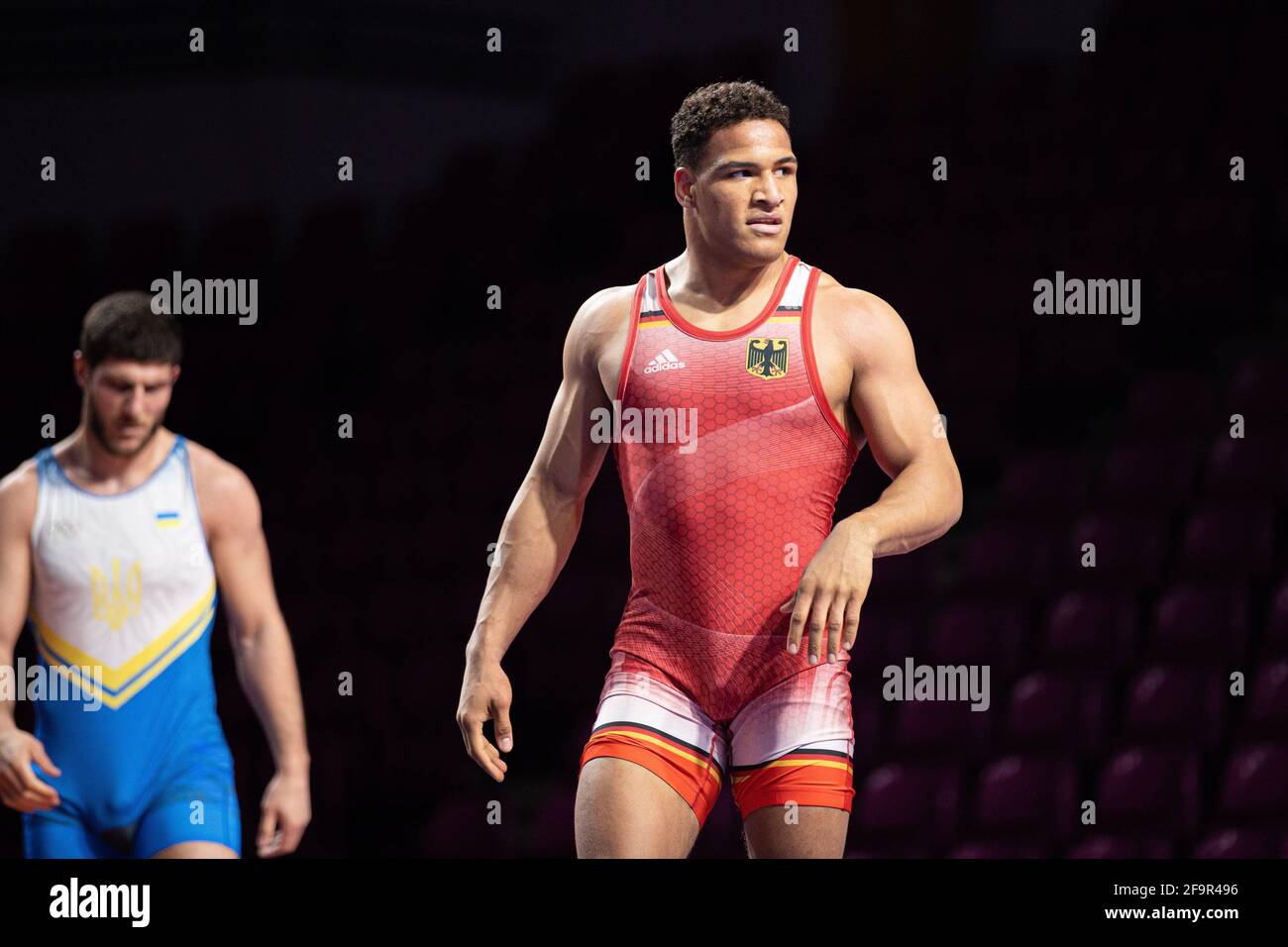Wrestlers wrestling mat hires stock photography and images Alamy