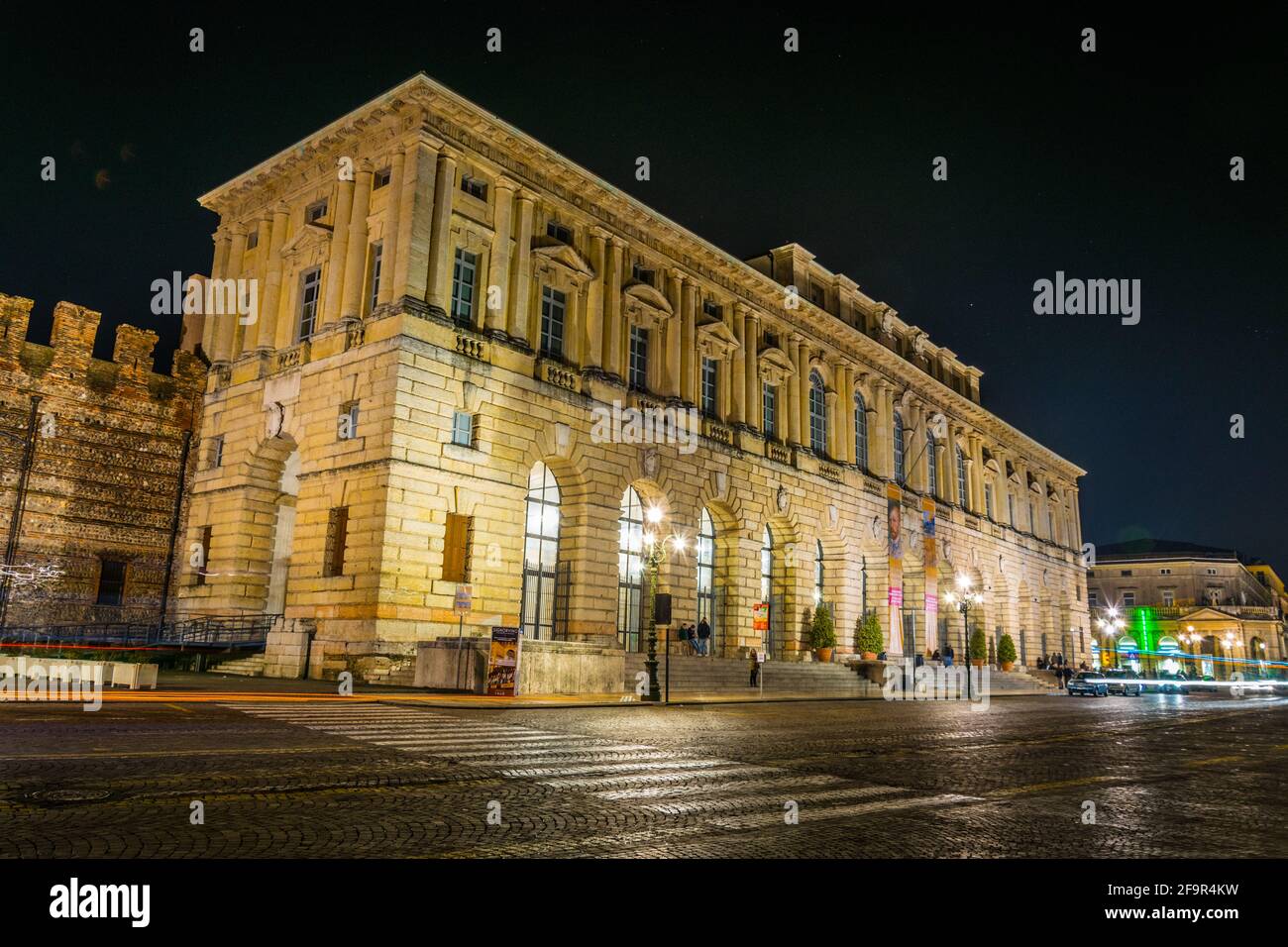 Palazzo della gran guardia, verona hi-res stock photography and images