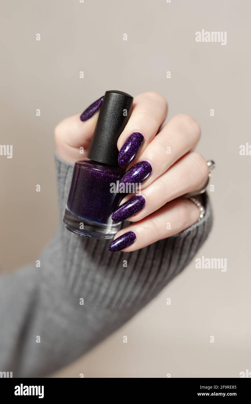 DeBelle Gel Nail Lacquer Royale Viola & Matte Top Coat Combo – DeBelle  Cosmetix Online Store