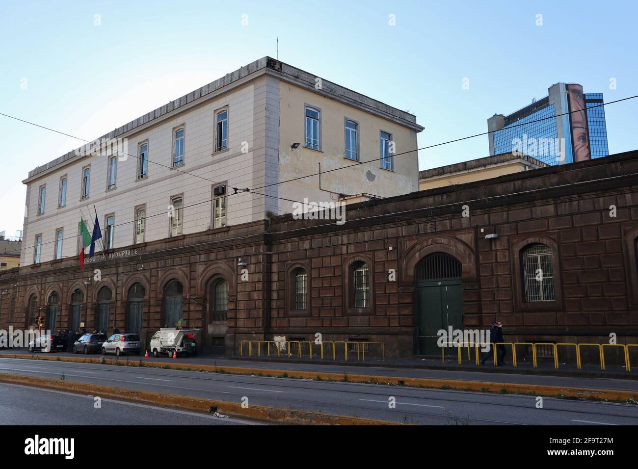 casa circondariale di napoli poggioreale