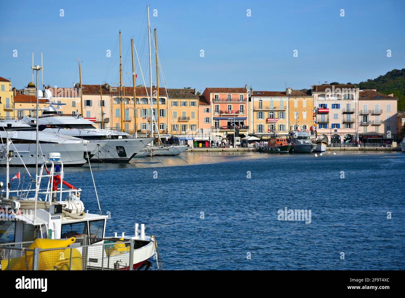 Scenic view of the Old Port with the picturesque Provençal architecture ...