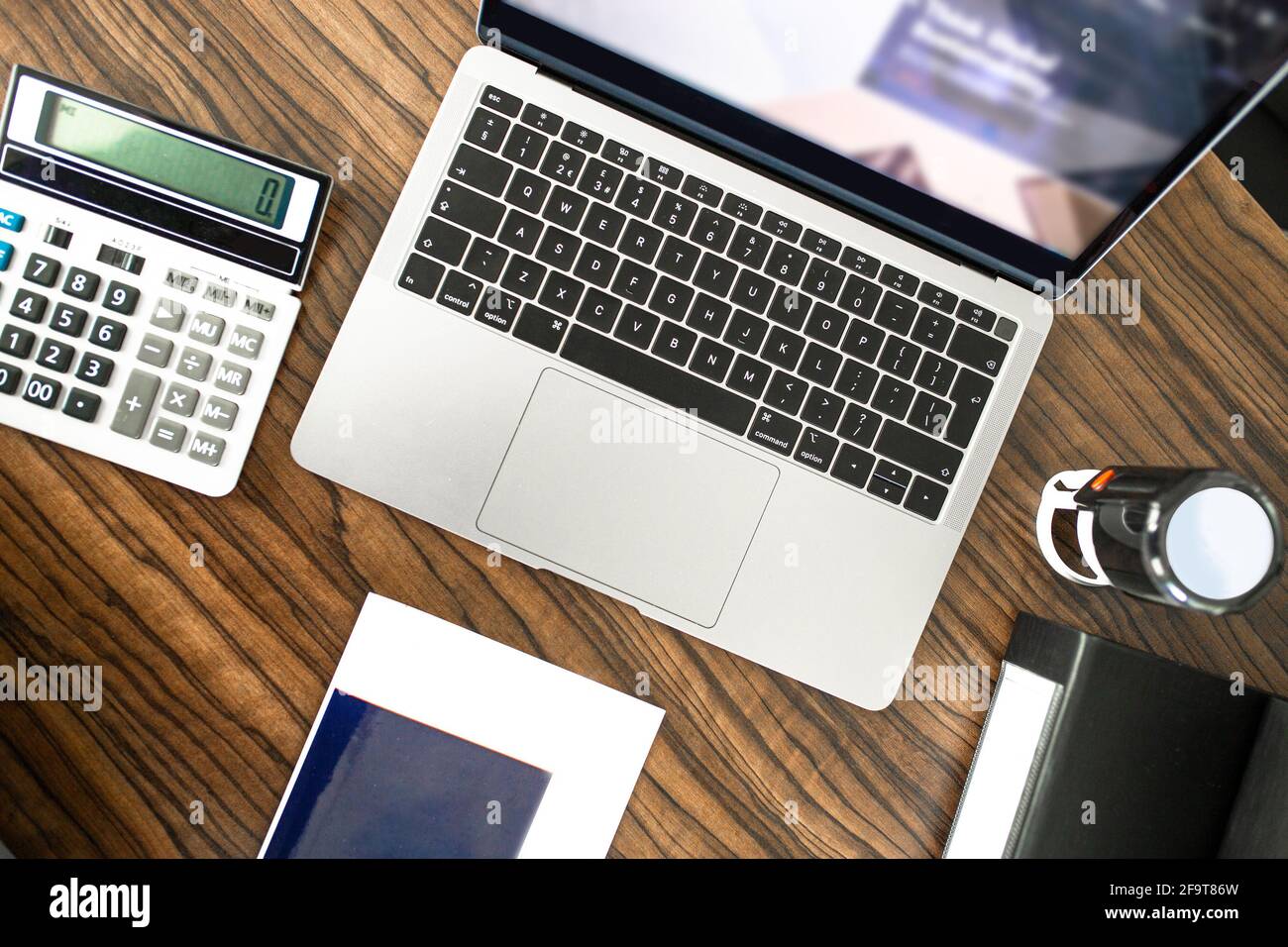 Accountants laptop hires stock photography and images Alamy