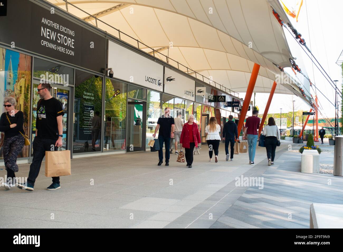 Ashford designer outlet shopping centre hi-res stock photography and images  - Alamy