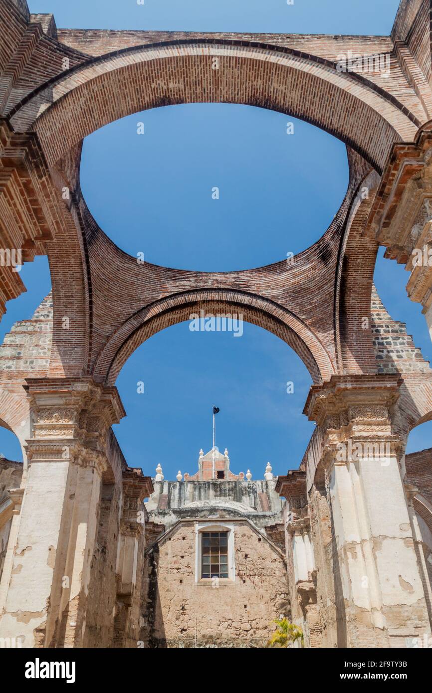 Ruins of the Cathedral of Santiago in Antigua Guatemala Stock Photo - Alamy, image size:866x1390
