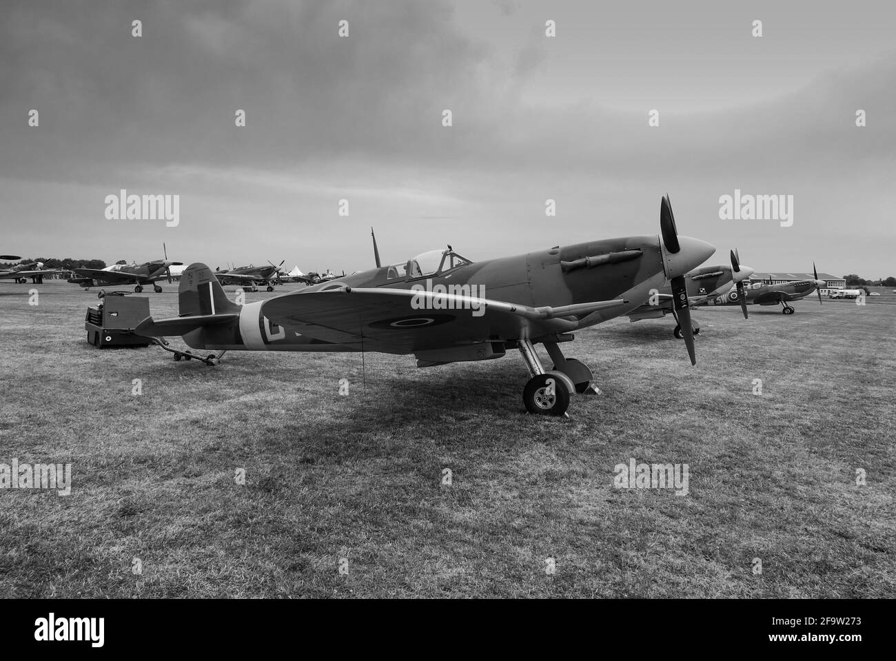 Battle of britain 1940 hurricane Black and White Stock Photos & Images ...