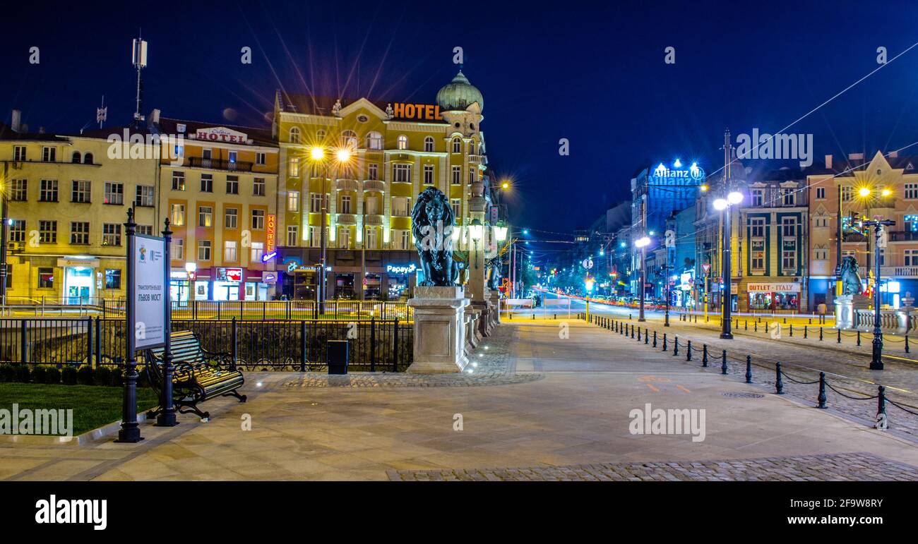 SOFIA, BULGARIA, APRIL 7, 2015: night view of the illuminated lions bridge (lavov most) in bulgarian capital sofia. Stock Photo