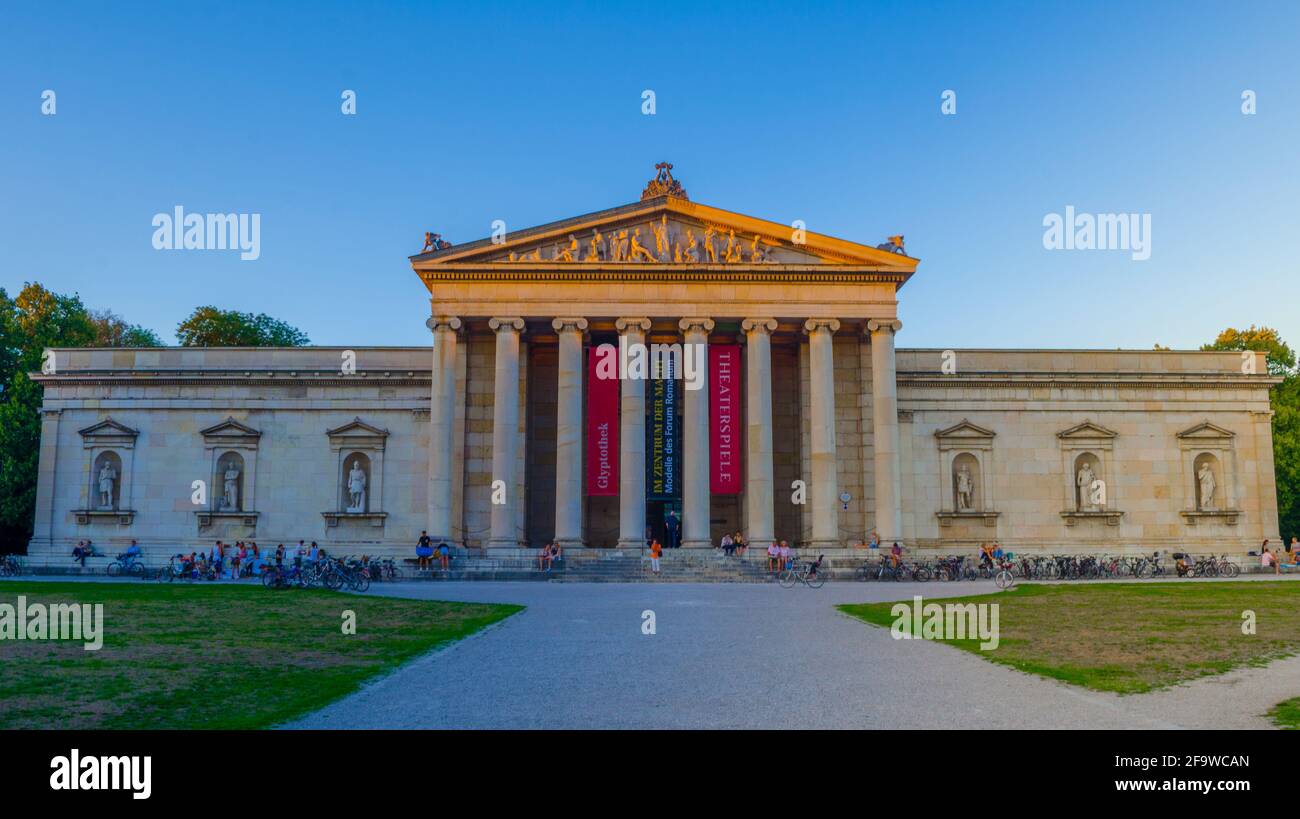 MUNICH, GERMANY, AUGUST 20, 2015: The Glyptothek, a museum commissioned by the Bavarian King Ludwig I to house his collection of Greek and Roman sculp Stock Photo