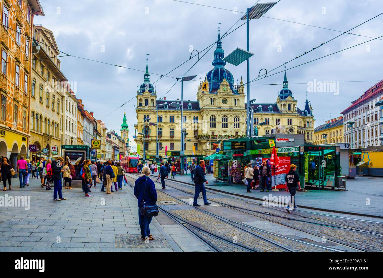 Erzherzog johann fountain monument hi-res stock photography and images ...