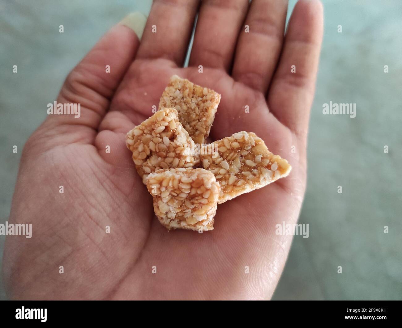 Peanut brittles hires stock photography and images Alamy
