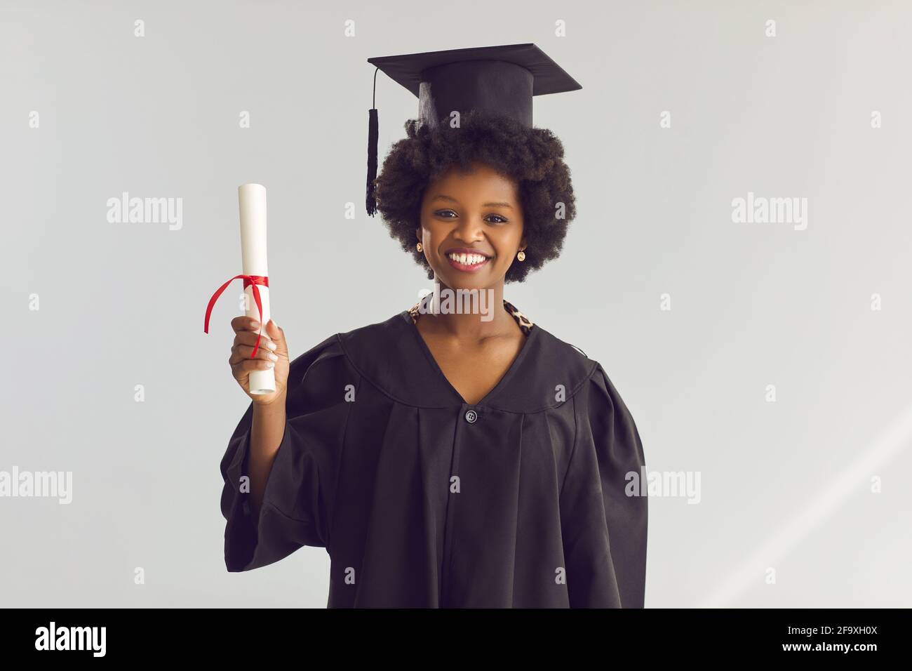 African american graduation gown hi-res stock photography and images - Page  2 - Alamy