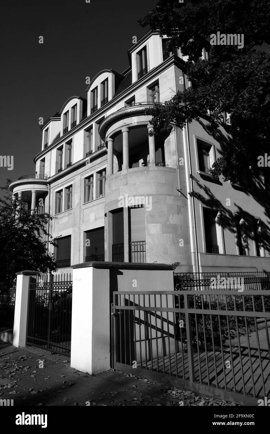Residential apartment building exterior Black and White Stock Photos ...