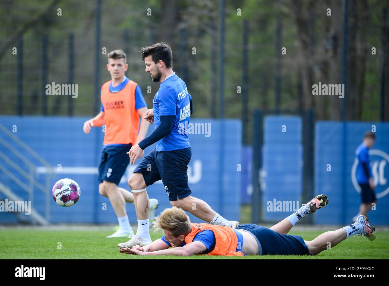 Jerome Gondorf (KSC) in a duels with Alexander Groiss (KSC, on the ground). GES / Football / 2. Bundesliga: Karlsruher SC - afterwithtags training, April 21, 2021 Football / Soccer: 2. Bundesliga: KSC Training, Karlsruhe, April 21, 2021 | usage worldwide Stock Photo