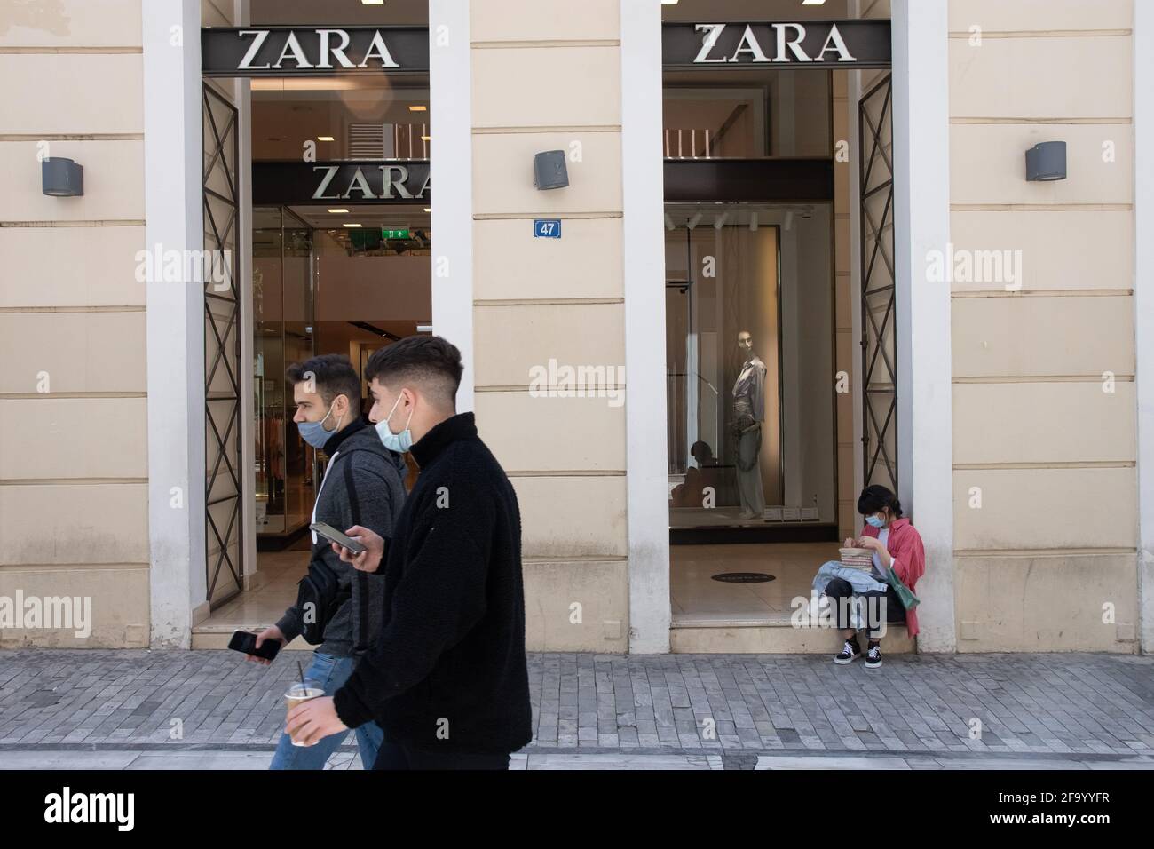 Athens, Greece. 21st Apr, 2021. The Zara store at Ermou street close to  Syntagma square. (Photo by Nikolas Joao Kokovlis/SOPA Images/Sipa USA)  Credit: Sipa USA/Alamy Live News Stock Photo - Alamy