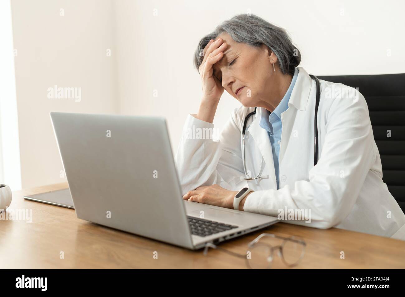 день осведомленности о стрессе 2 ноября. Tired of medicines. стлесс. Tired stressed. Tired stressed.