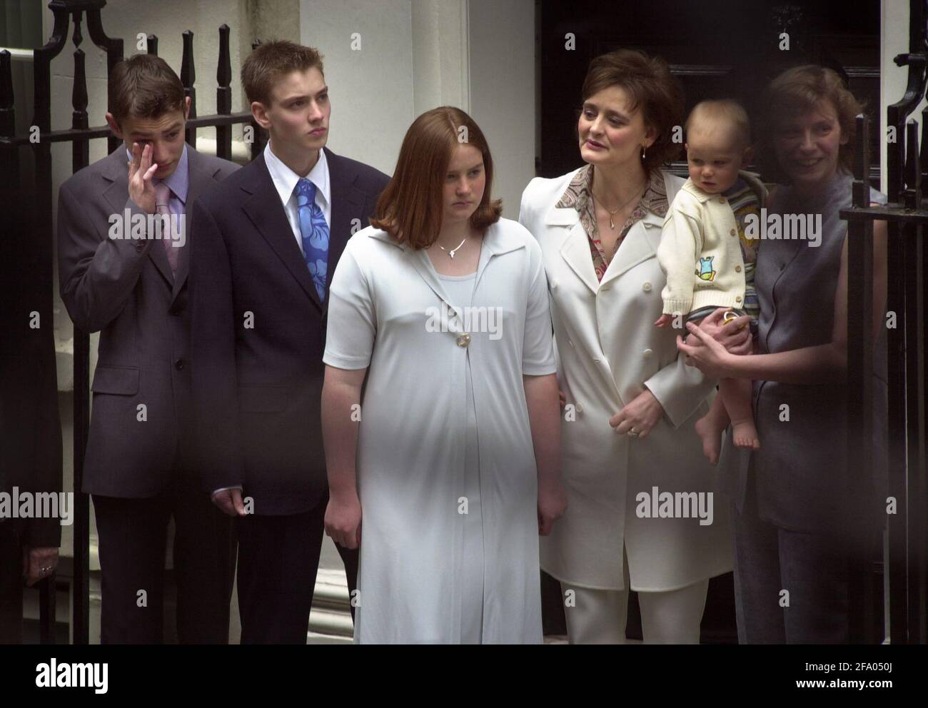 Cherie Blair with her family outside Downing Street June 2001after Labour Election Win Stock Photo