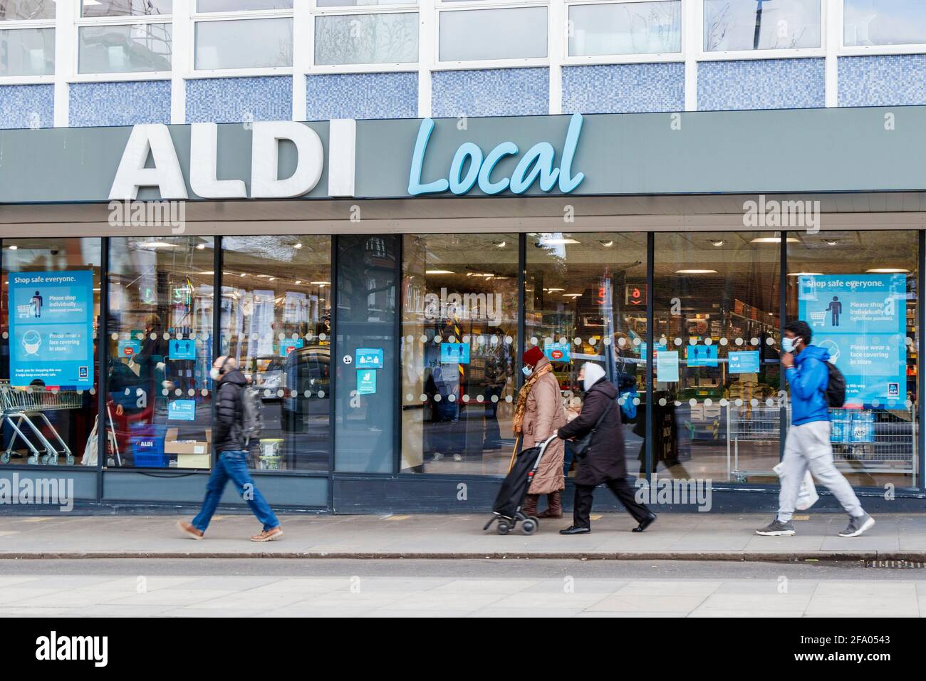 Aldi shoppers hires stock photography and images Alamy