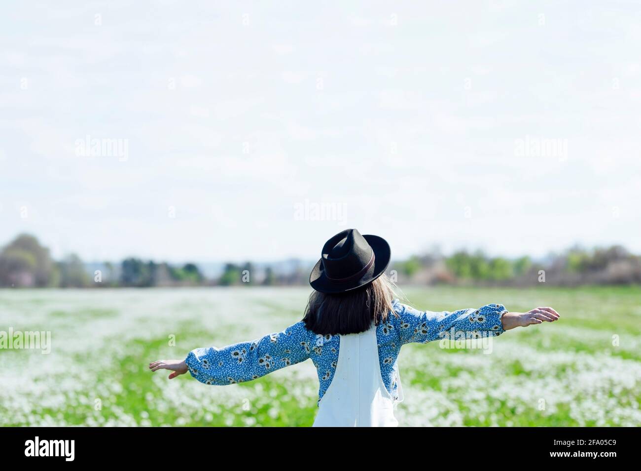 Woman dancing in sunset on hi-res stock photography and images - Alamy