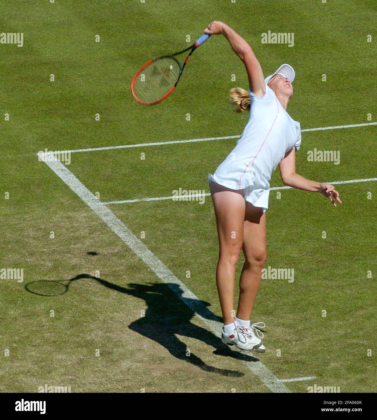 HASTINGS DIRECT TENNIS CHAMPIONSHIPS AT DEVEONSHIRE PARK EASTBOURNE ELENA BALTACHA DURING HER MATCH WITH CONCHITA MARTINEZ 14/6/2005 PICTURE DAVID ASHDOWNTENNIS Stock Photo