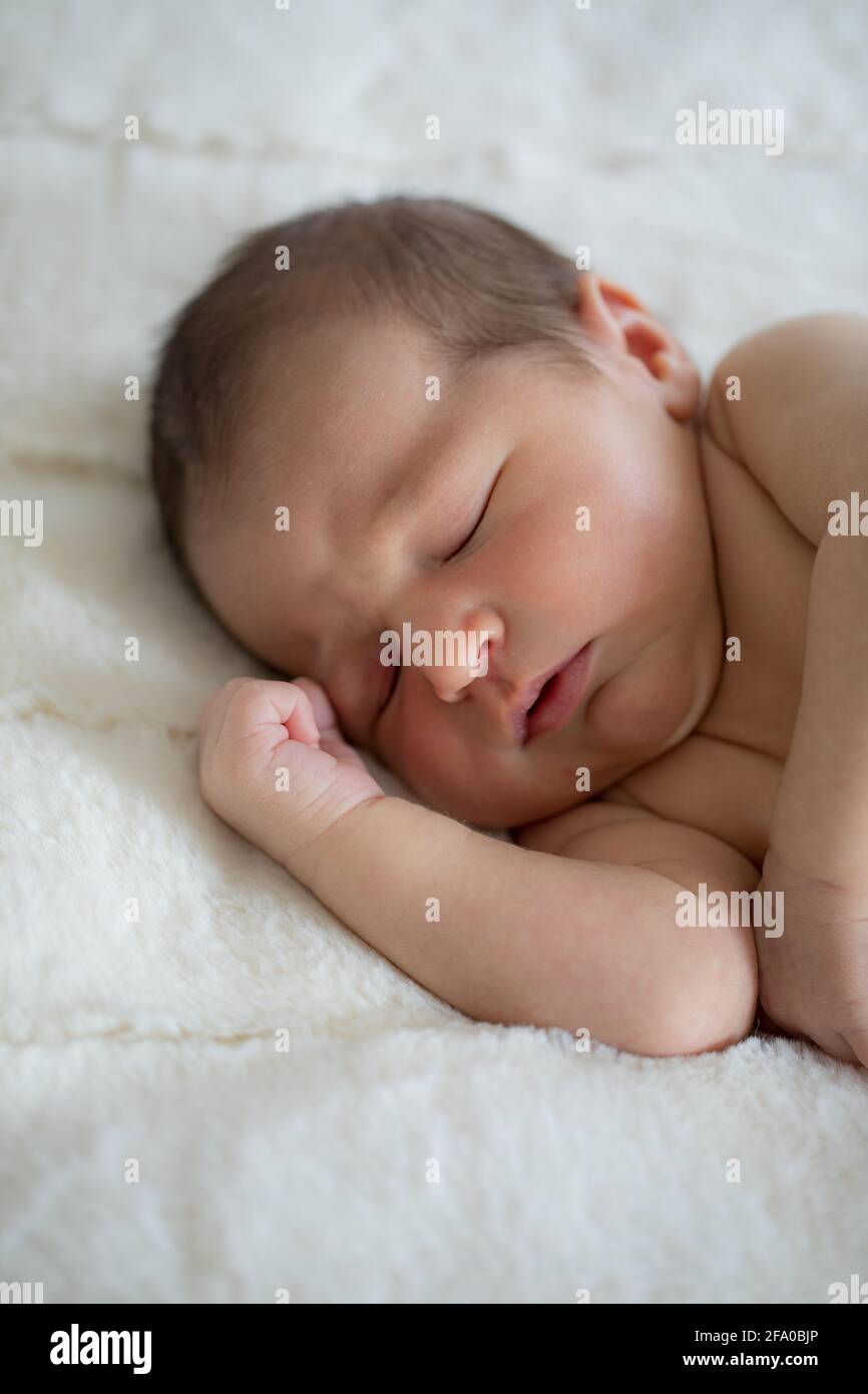 Newborn baby girl months hi-res stock photography and images - Alamy