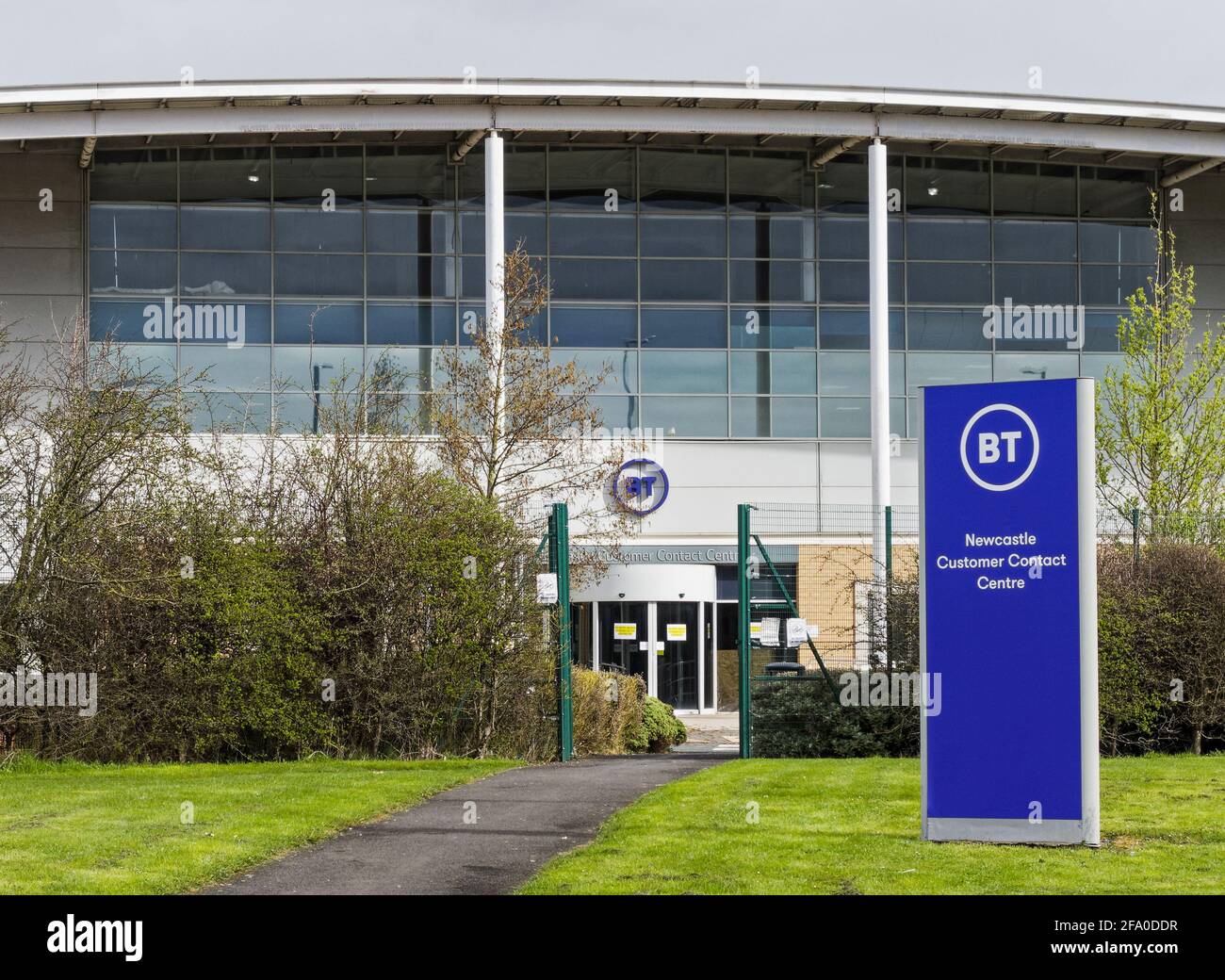 Call centre uk hi-res stock photography and images - Alamy