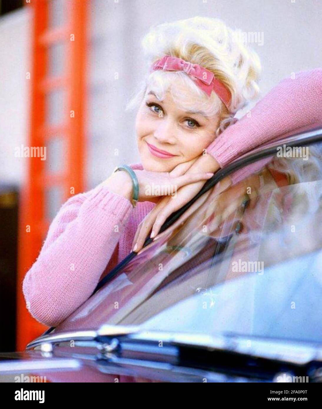 Dorothy Provine Hi Res Stock Photography And Images Alamy