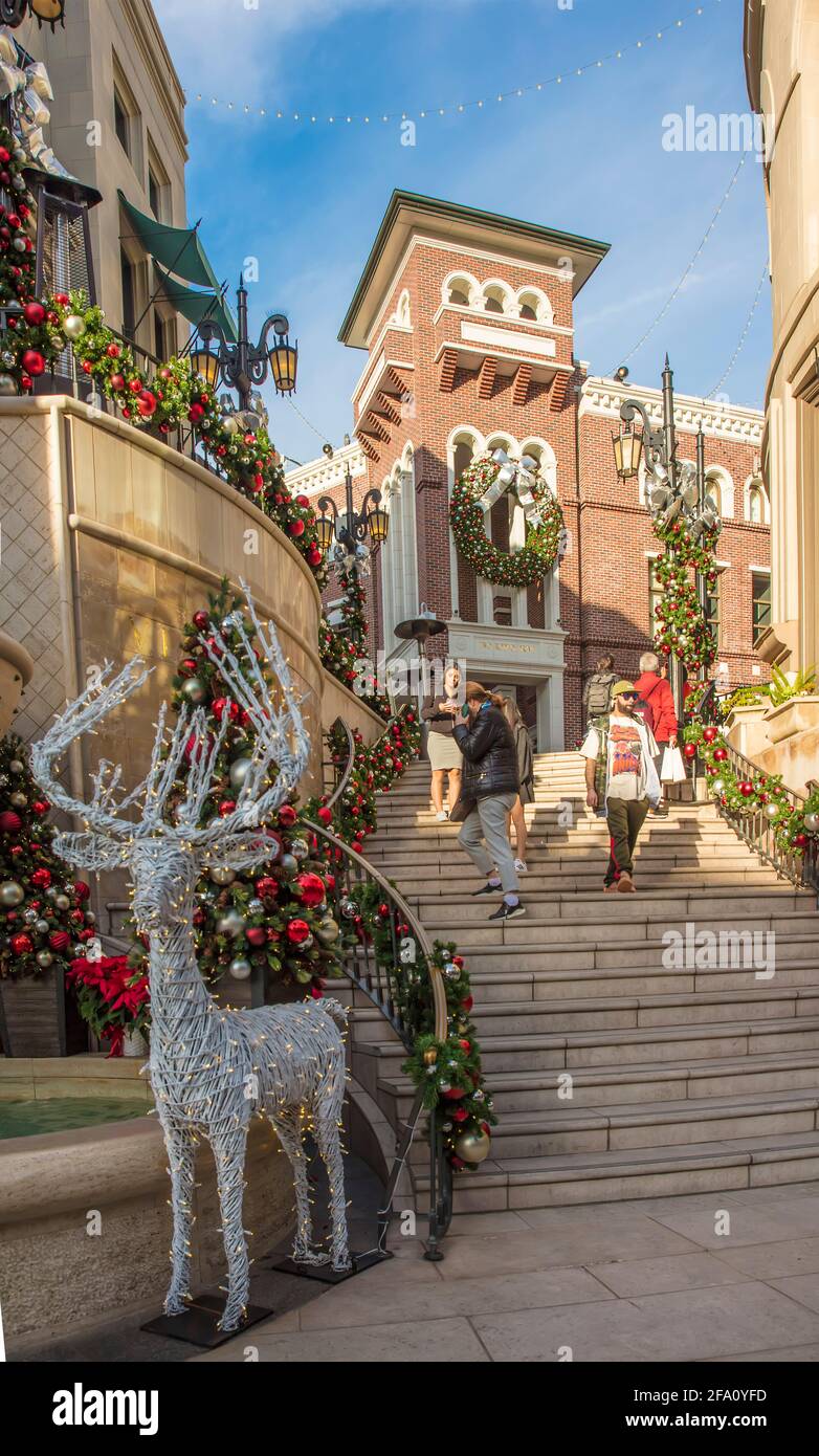 Christmas decorations Rodeo Drive, Los Angeles, California, USA Stock Photo