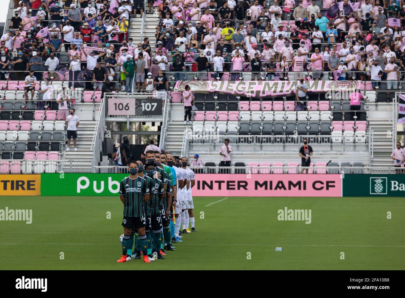 Jogo De Futebol Entre Inter Miami Cf E La Galáxia No Estádio Cor-de-rosa Do  Tambor. Vista De Estádio. Imagem de Stock Editorial - Imagem de copo,  vermelho: 216742164