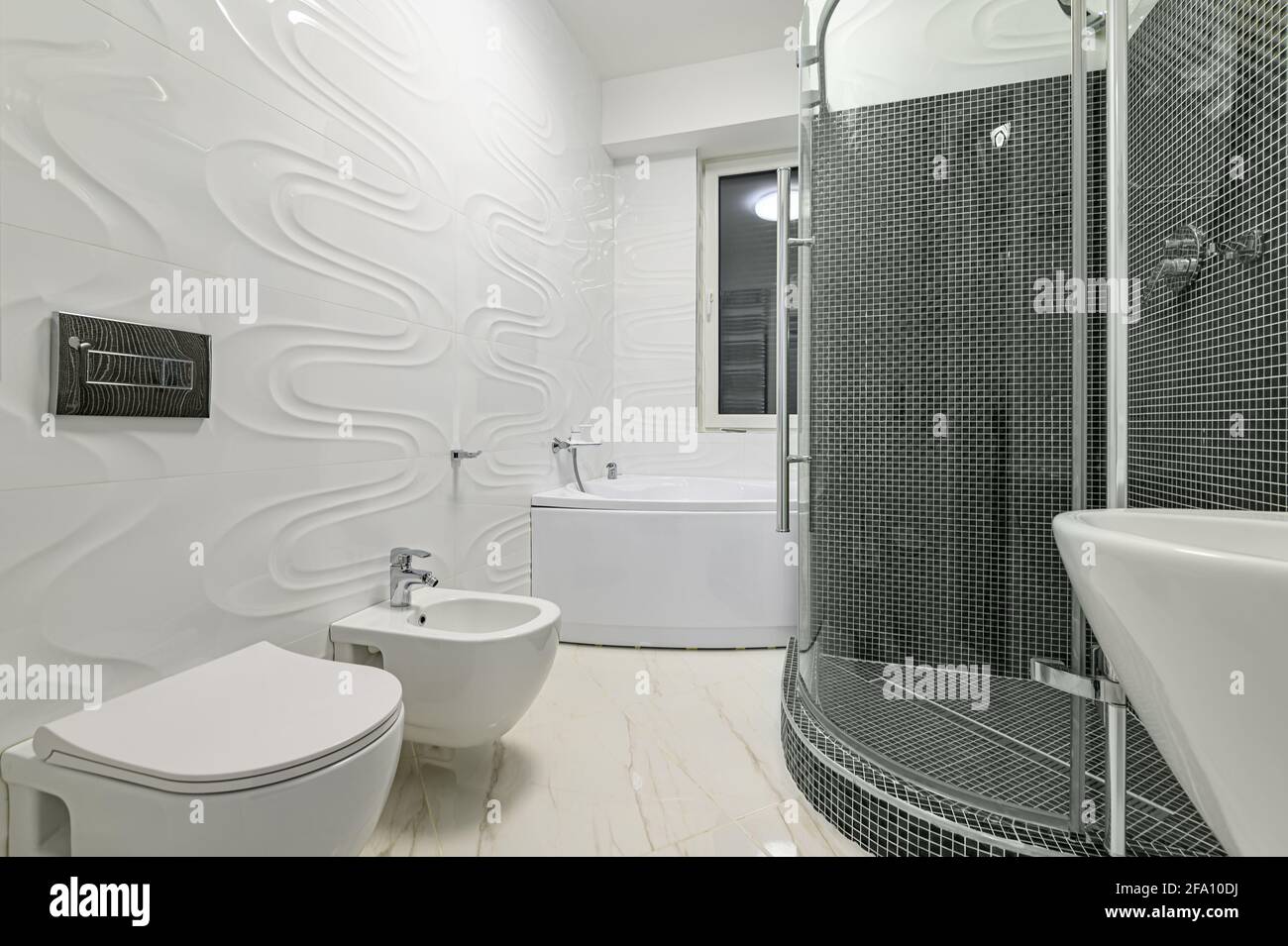 Modern luxury white and chrome bathroom Stock Photo Alamy