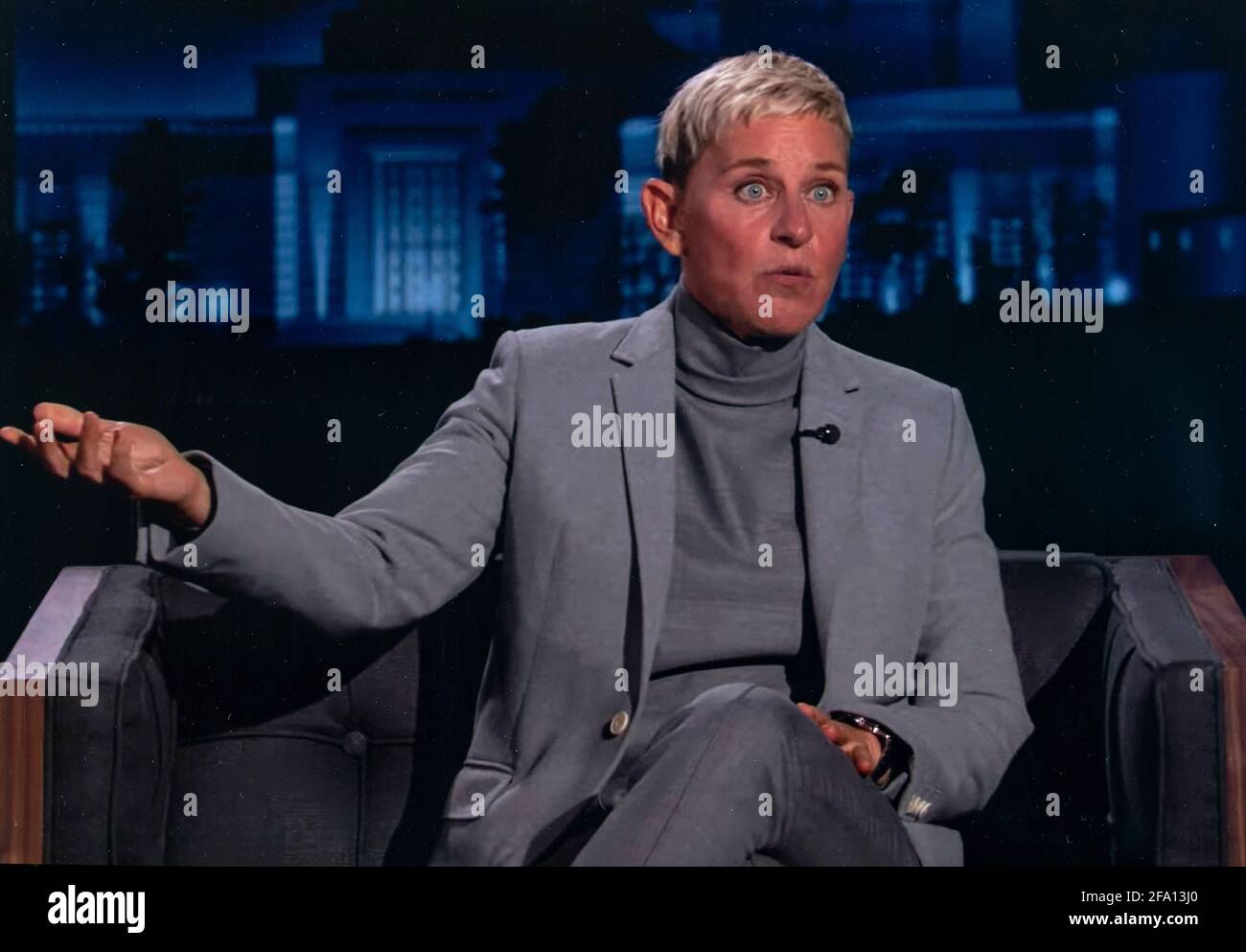 Ellen degeneres and jimmy kimmel hi-res stock photography and images - Alamy