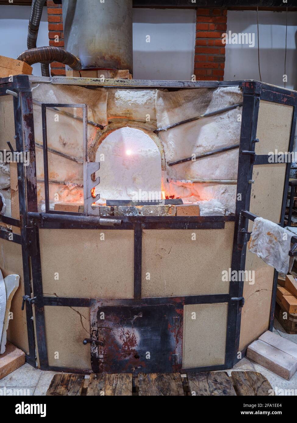 Melt blowing process hires stock photography and images Alamy