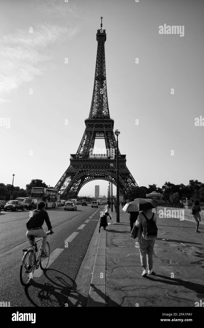 Paris in black and white Stock Photo - Alamy