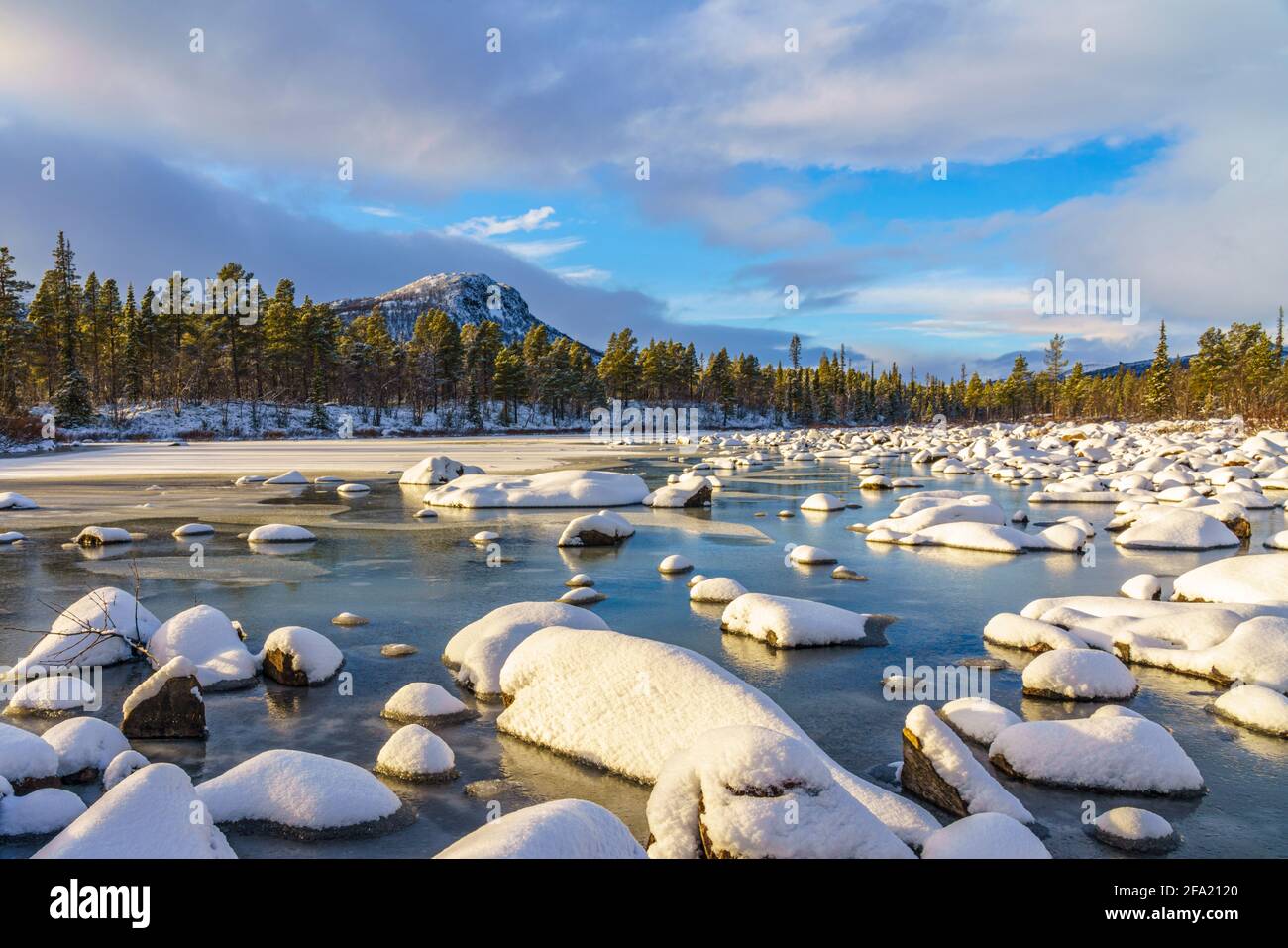 Winter In Stora Sjofallet Nationalpark With Snowy Rocks In The Water Snowy Mountain In Background Stora Sjofallet Nationalpark Swedish Lapland Swe Stock Photo Alamy Winter In Stora Sjofallet Nationalpark With Snowy Rocks In The Water Snowy Mountain In Background Stora Sjofallet Nationalpark Swedish Lapland Swe Stock Photo Alamy