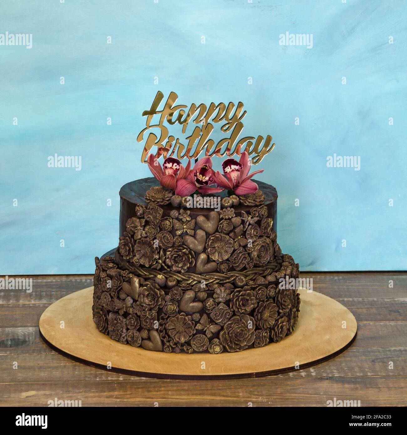 Two Tiered Cake High Resolution Stock Photography And Images Alamy