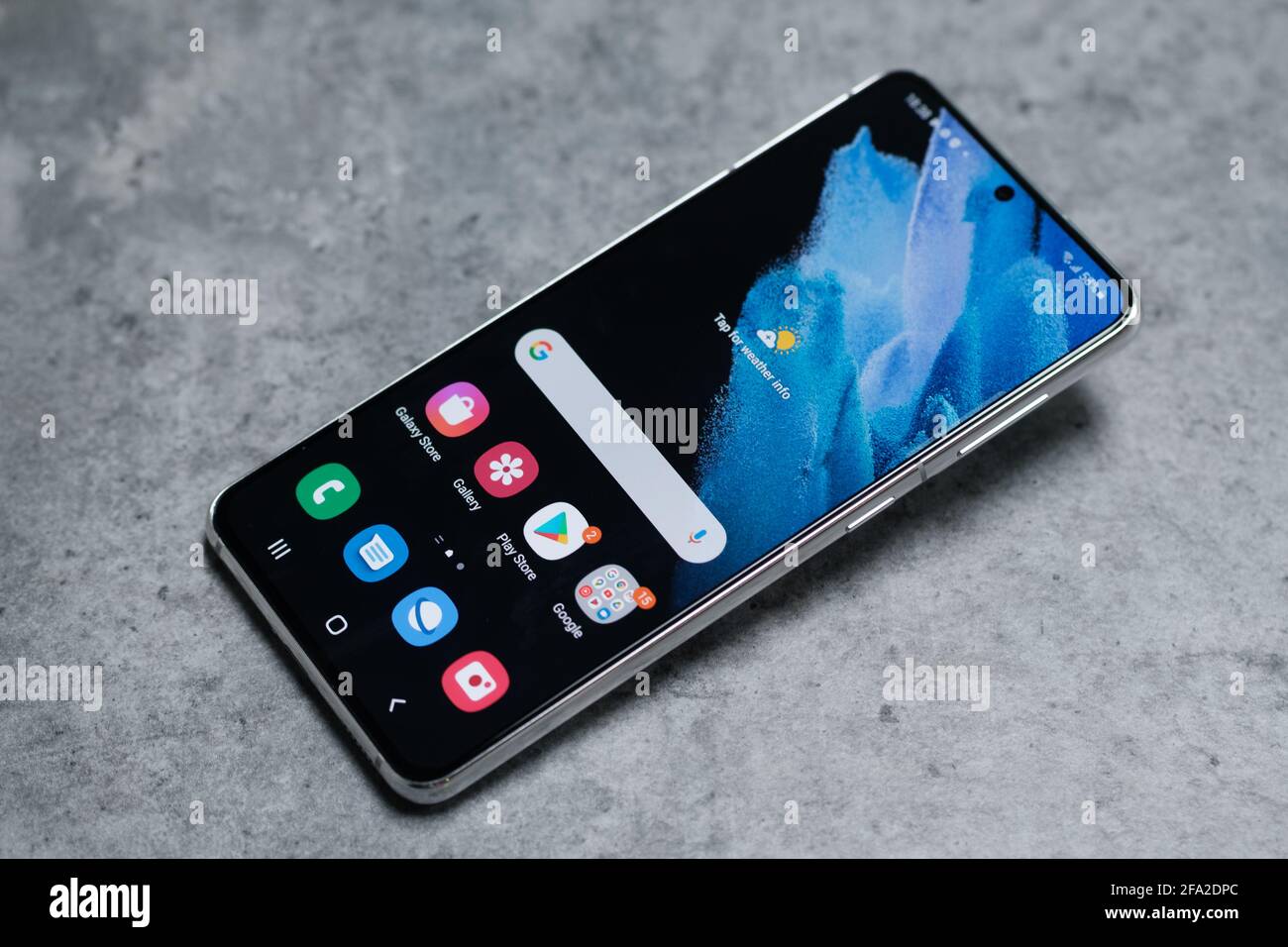 Samsung Galaxy S21 Plus 5G Phantom Red - Unboxing & Close Ups 