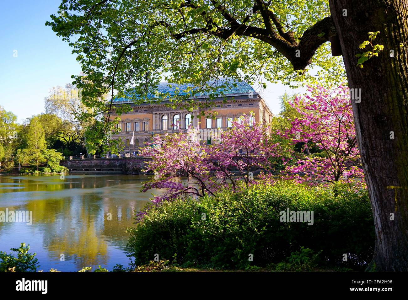 Ancient „Ständehaus“ building, built 1876 - 1880, at 'Kaiserteich'. Today, there is the museum 'K21 Kunstsammlung NRW' inside. Stock Photo