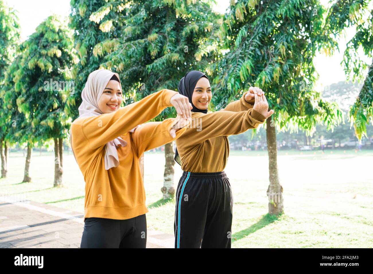 Muslim girls training hires stock photography and images Alamy
