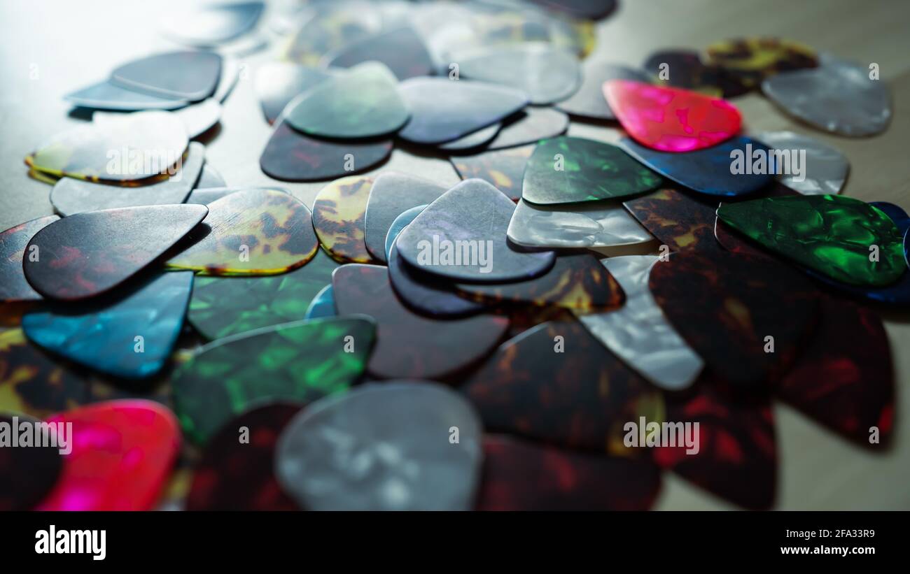 Guitar wallpaper hi-res stock photography and images - Alamy