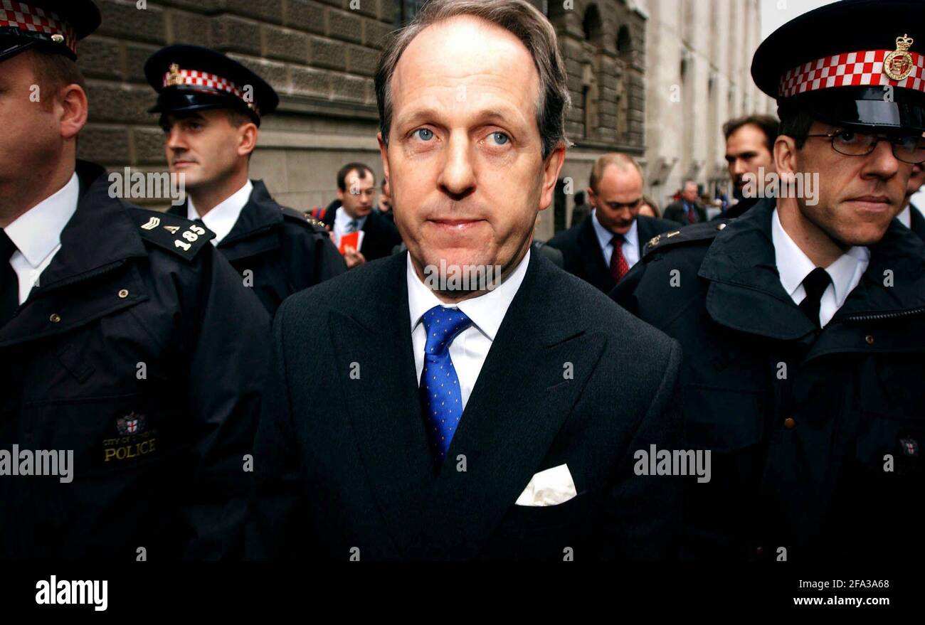 Royal butler Harold Brown, leaving the the Old Bailey this morning after his case had been thrown out due to insufficient evidence.3 December 2002 photo Andy Paradise Stock Photo