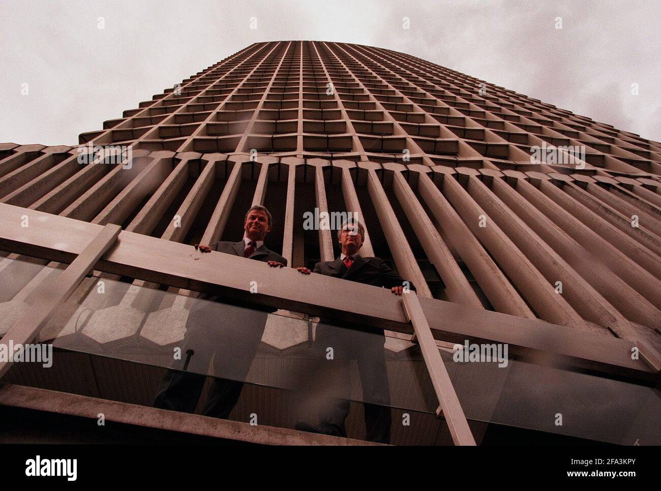 SIR CLIVE THOMPSON NEW PRESIDENT OF THE CBI (CONFEDERATION OF BRITISH INDUSTRY)WITH ADAIR TURNEER IN FRONT OF CENTREPOINT Stock Photo