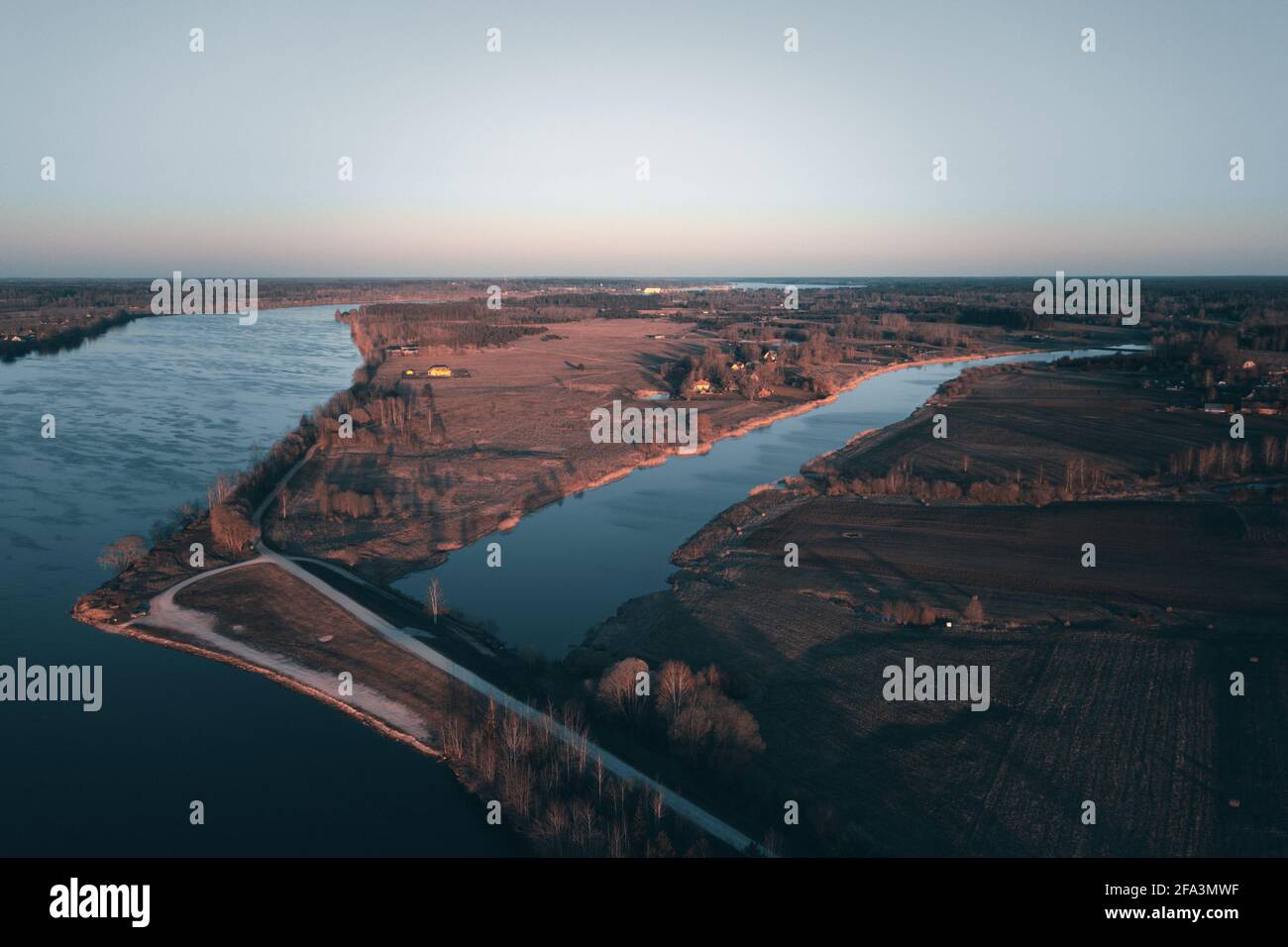 Top of river bank hi-res stock photography and images - Alamy
