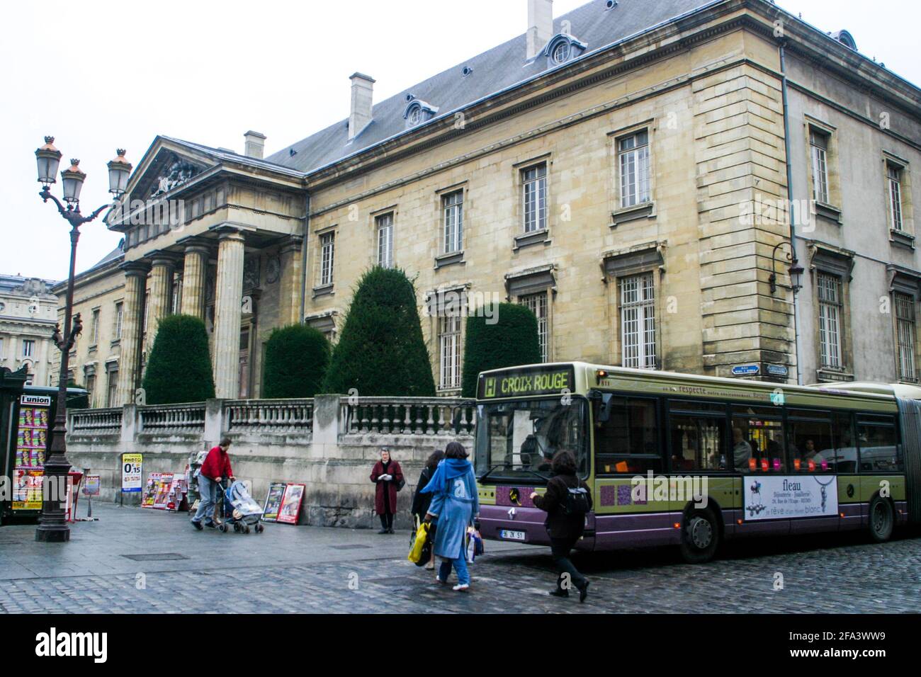 Transports Urbains De Reims High Resolution Stock Photography and